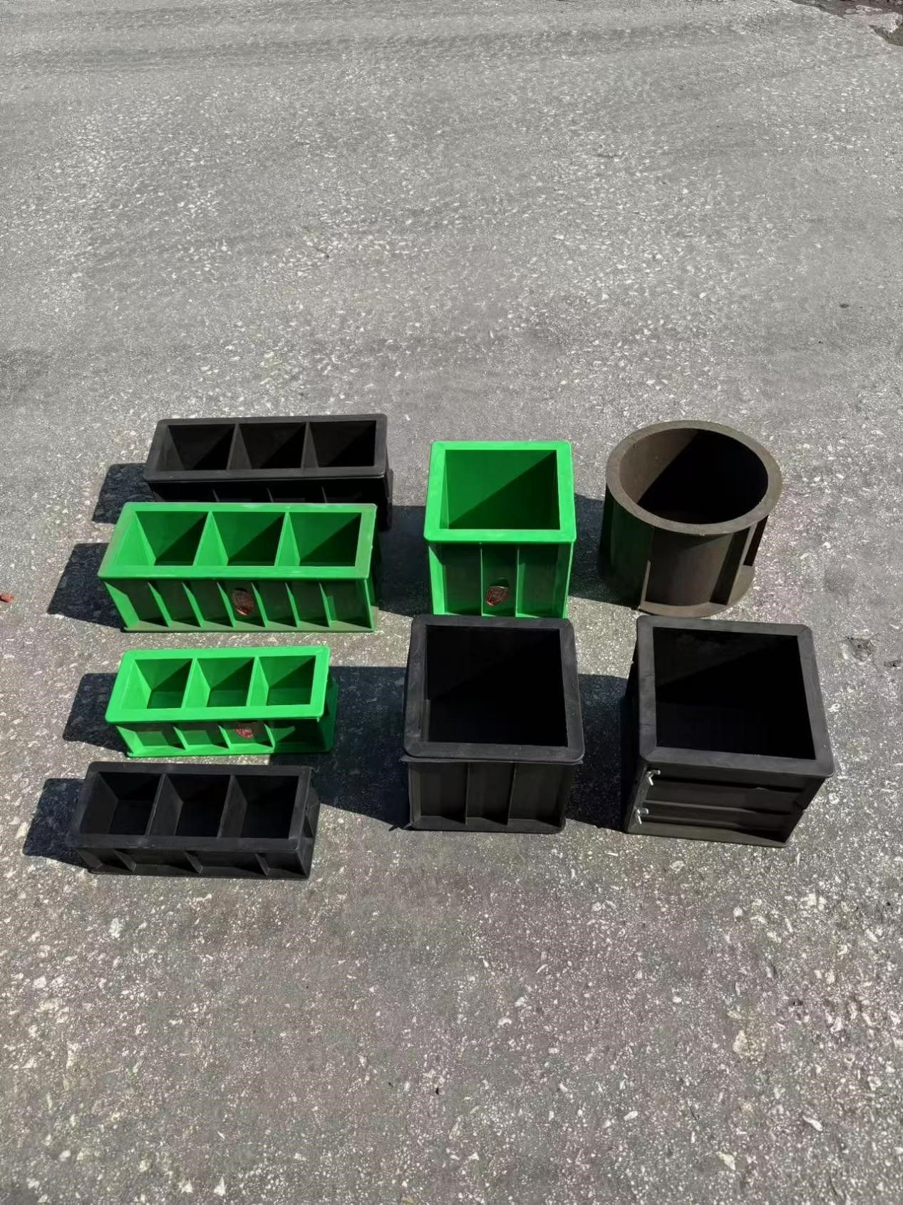 High-Quality Detachable Plastic Concrete Test Molds – Various Sizes Available